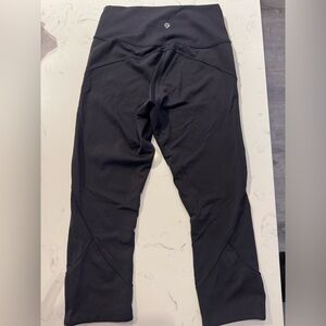 In movement cropped leggings